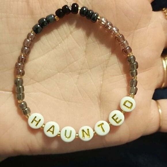 Taylor Swift Friendship Bracelet - Picture 1 of 1